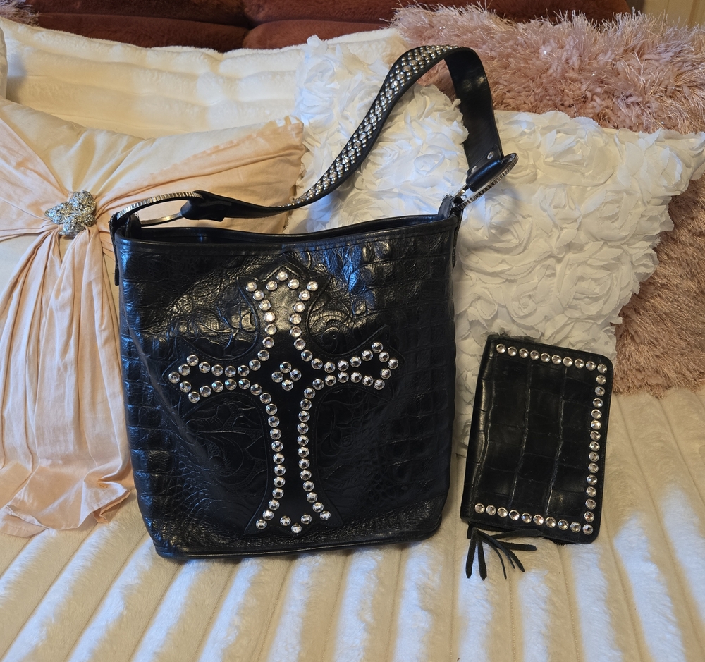 Raviani Cross Handbag With Wallet